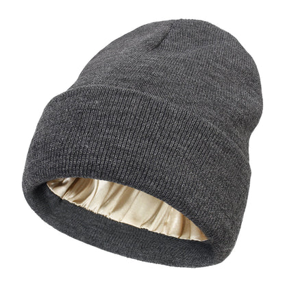 The Satin Shield Beanie - Satijn gevoerde muts tegen pluizig haar